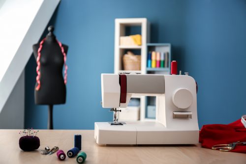 Read more about the article How Often Should You Oil Your Sewing Machine?