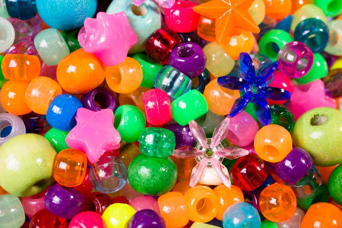 Assorted of beads with different shapes