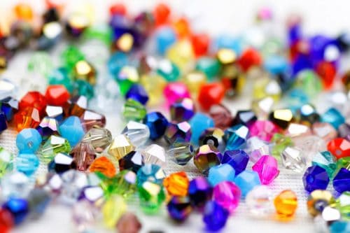 Read more about the article How To Glue Glass Beads To Glass [6 Steps]