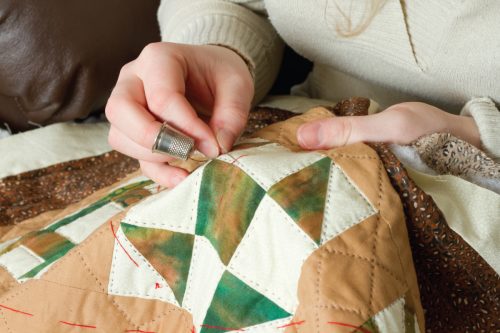 Read more about the article What Stitch Do You Use For Hand Quilting?