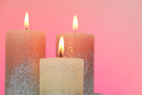Read more about the article Can You Put Glitter In Candles [Pros And Cons]